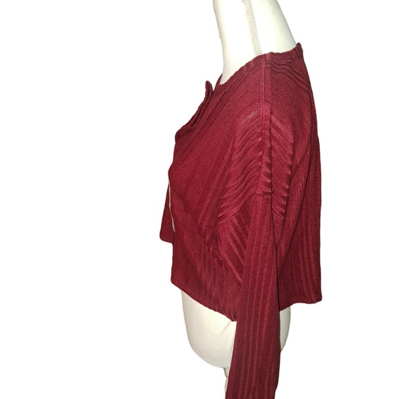 NWT-PURRRRFECT SCARLET RED Lightweight knit short sweater! Size M-S Wild Fable - Picture 3 of 8
